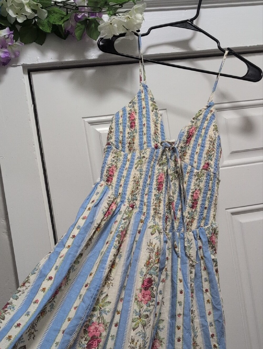 Urban Outfitters Blue & Cream Floral Stripe Maxi Dress - Picture 4 of 7